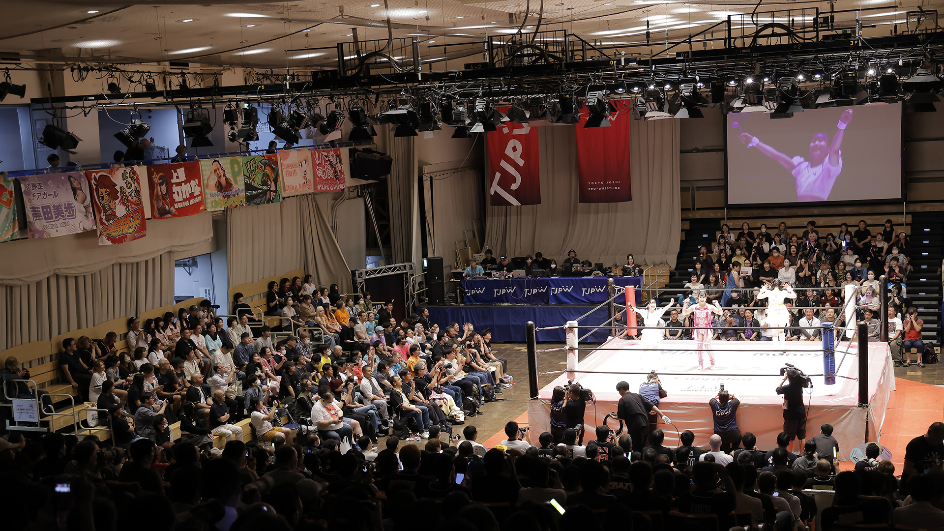 11月8日(日)後楽園ホール大会の横断幕設置について